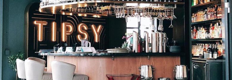 Tipsy Restaurant & Bar